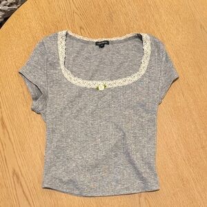 Wild Fable Gray Lace Trim Short Sleeve Top